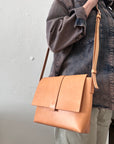 Leather shoulder bag: MARIE (natural)